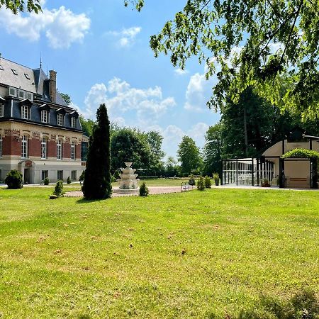 Chateau De Moliens 외부 사진