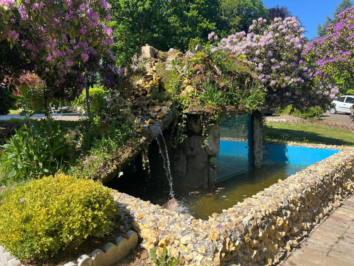 Chateau De Moliens 외부 사진